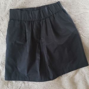 Banana republic black midi skirt